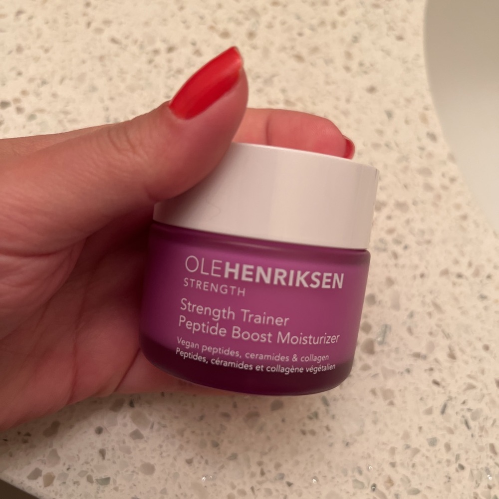 Olehenriksen Strength Trainer peptide boost moisturizer
